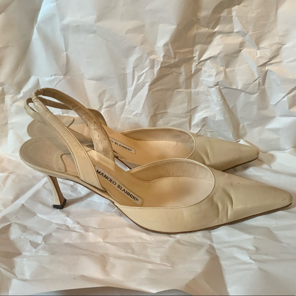Carolyn Slingback Pumps Manolo Blahnik